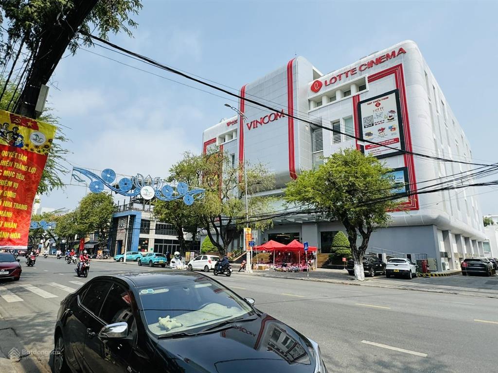Cần bán căn nhà vị trí đẹp kinh doanh, cực hiếm đối diện vincom đường thái nguyên, nha trang