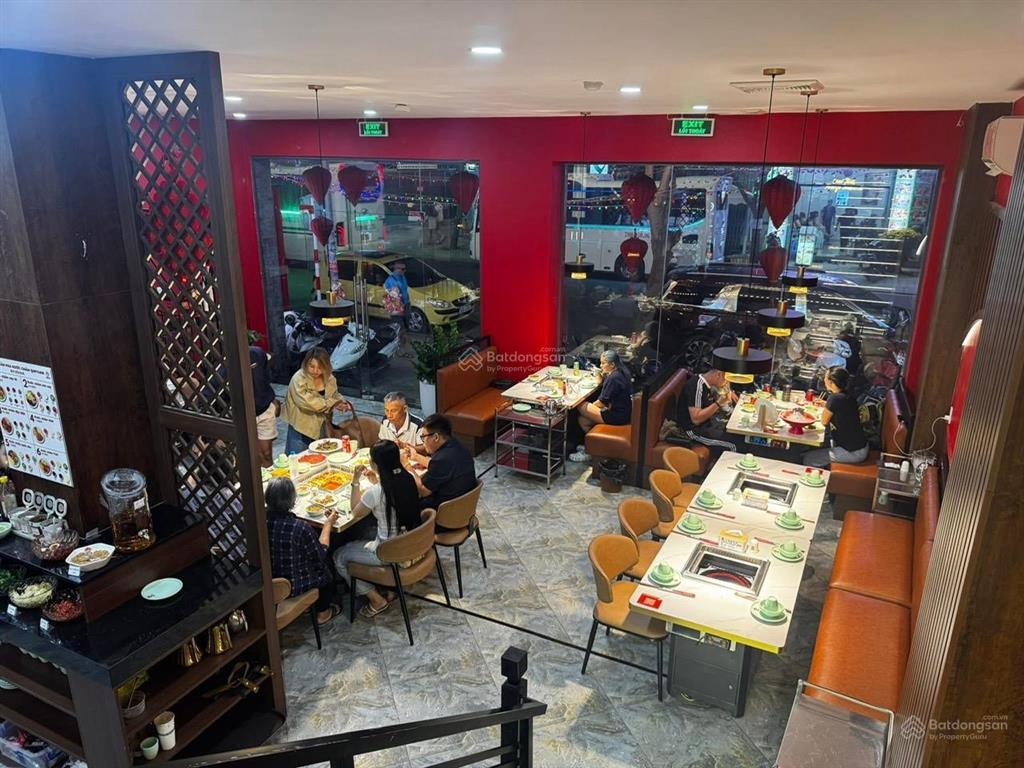 Chính chủ bán nhà khu phố tây sát biển đang có dòng tiền sẵn, nhà 3 mặt tiền nguyễn thiện thuật