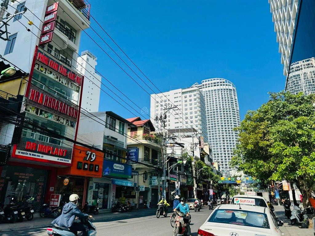 Chủ gởi bán lô đất mặt tiền đường nguyễn thị minh khai ngay khu phố khách du lịch (gpxd 21 tầng)