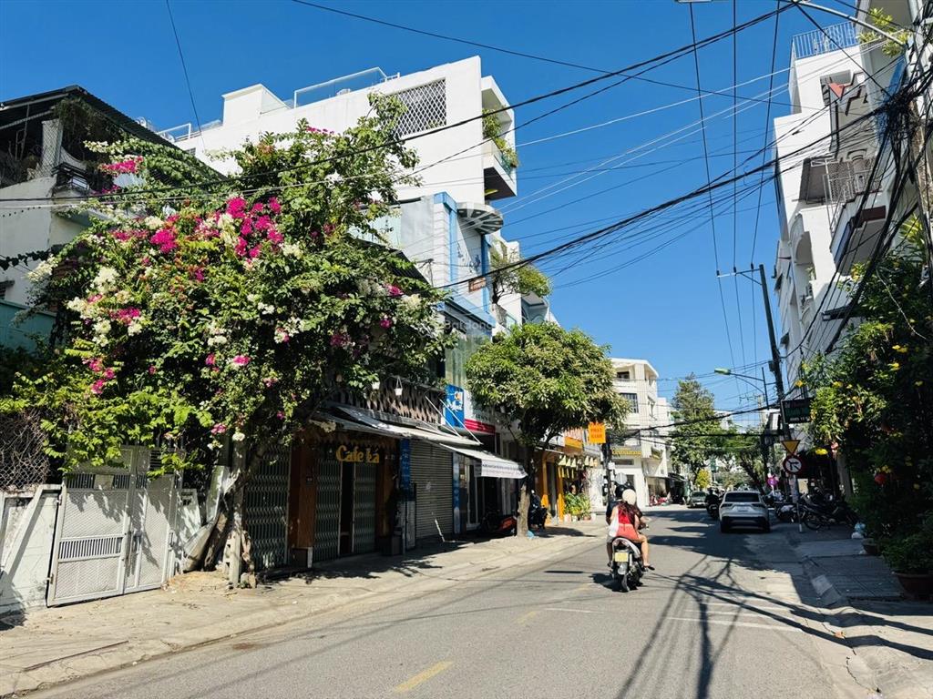 Bán lô đất mặt tiền rộng kinh doanh, mặt tiền đường lê đại hành