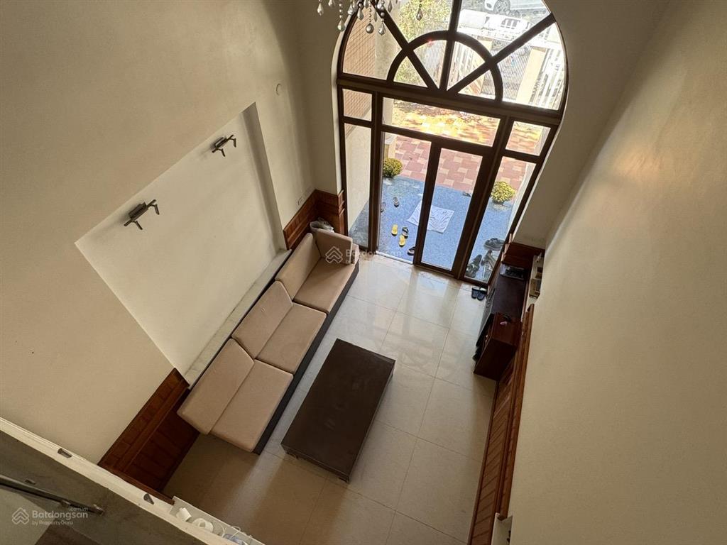 Bán căn villa sân vườn rộng gần 800m2 thấp hơn cả giá đất khu khu biệt thự cao cấp