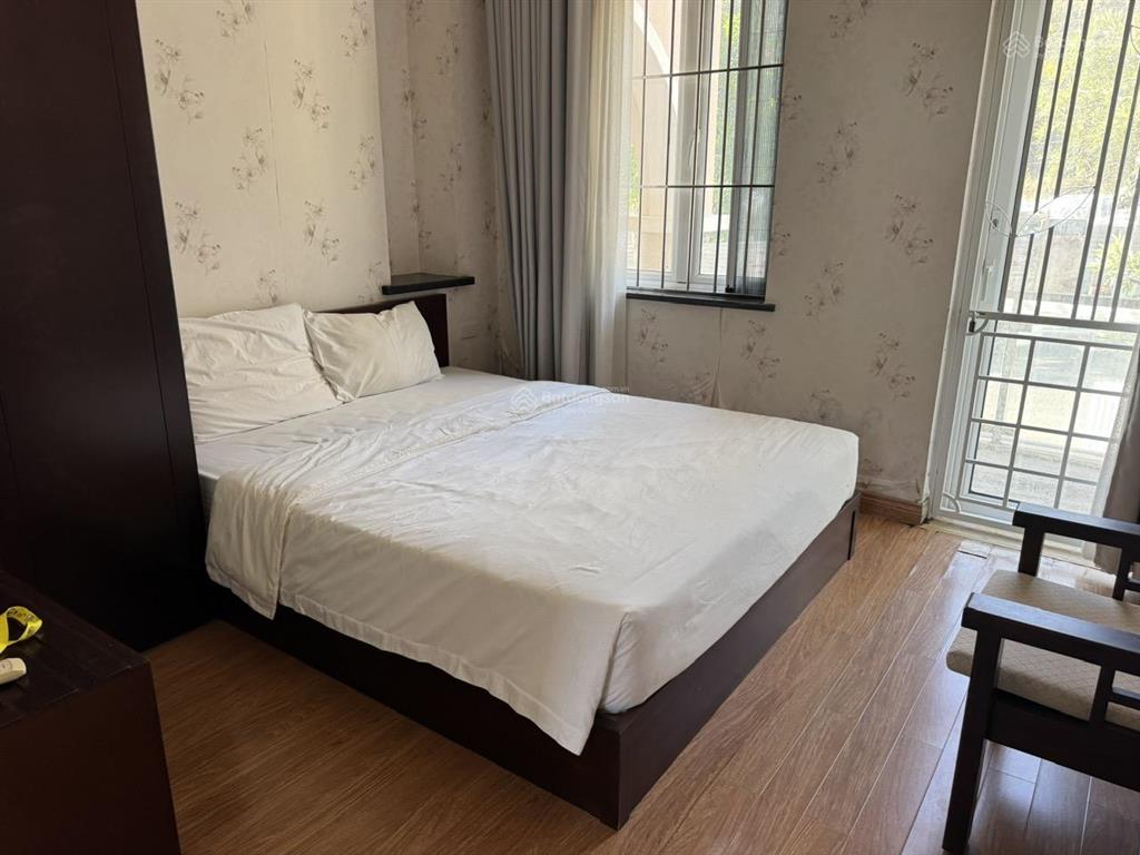 Bán căn villa sân vườn rộng gần 800m2 thấp hơn cả giá đất khu khu biệt thự cao cấp
