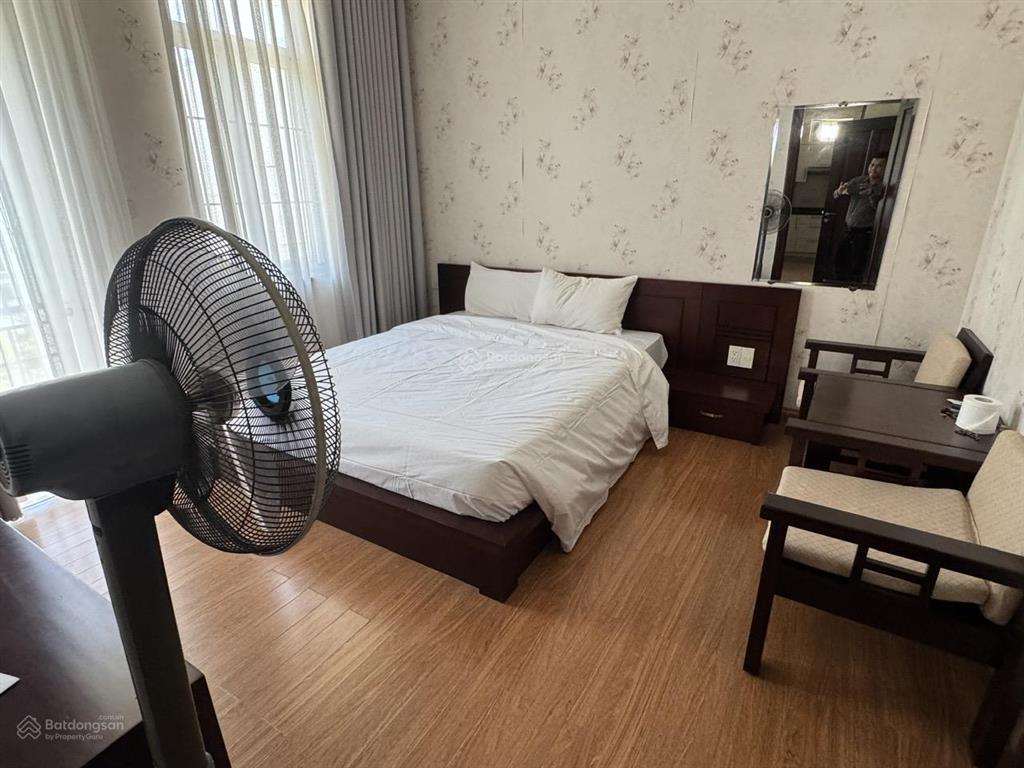 Bán căn villa sân vườn rộng gần 800m2 thấp hơn cả giá đất khu khu biệt thự cao cấp