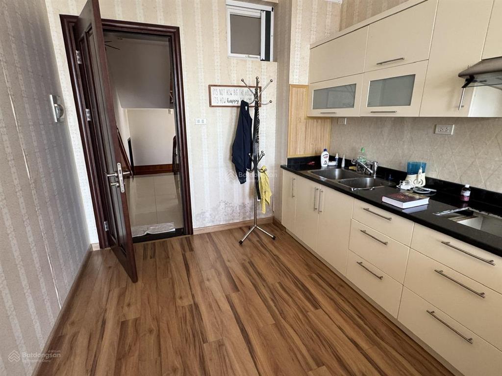 Bán căn villa sân vườn rộng gần 800m2 thấp hơn cả giá đất khu khu biệt thự cao cấp