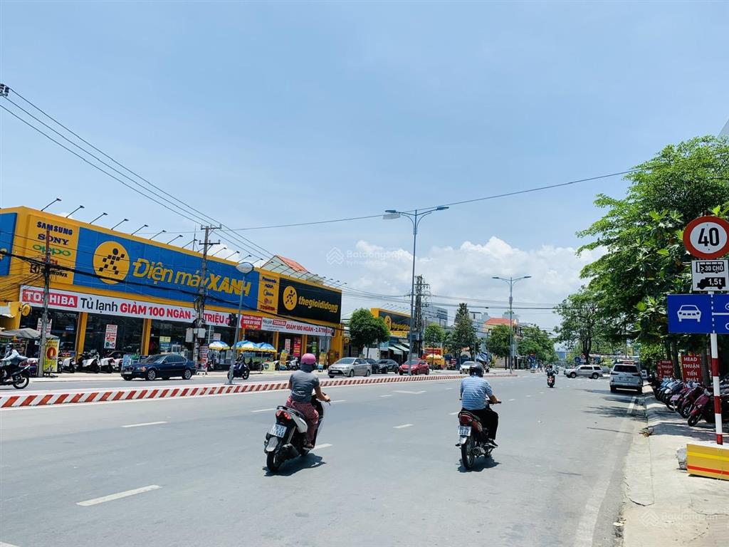 Bán căn góc đẹp kinh doanh tập trung các thương hiệu, 2 mặt tiền đường lê hồng phong