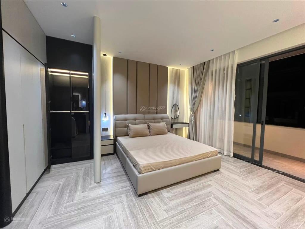 Bán căn nhà mới đầy đủ nội thất, sang trọng chỉ dọn vào ở, khu đô thị mỹ gia gói 5