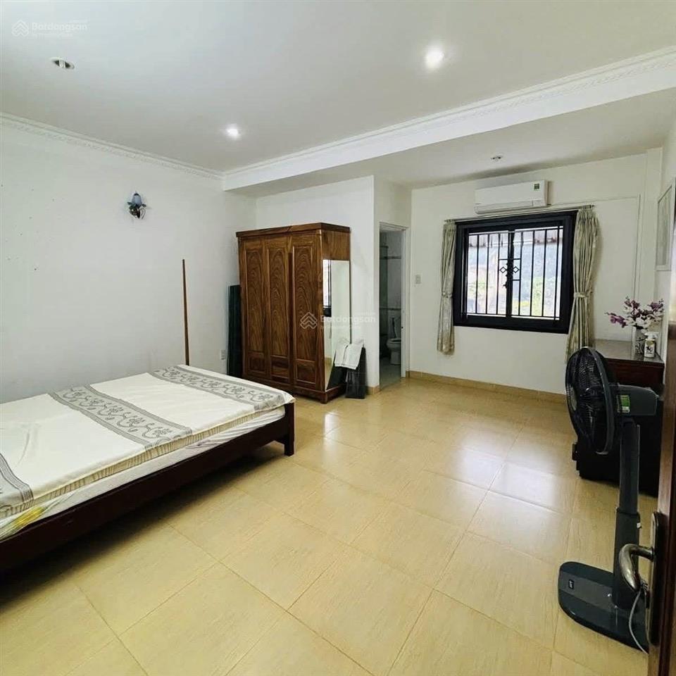 Bán căn nhà gần biển, giá tốt hơn thị trường mặt tiền đường lớn, nguyễn thị định
