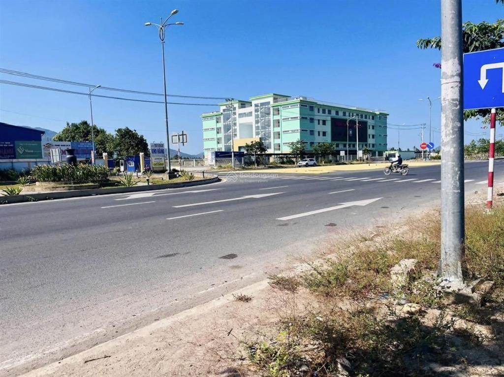 Siêu hiếm đầu tư, đất mặt tiền đường võ nguyên giáp giá chỉ bằng trong các hẻm full thổ cư luôn