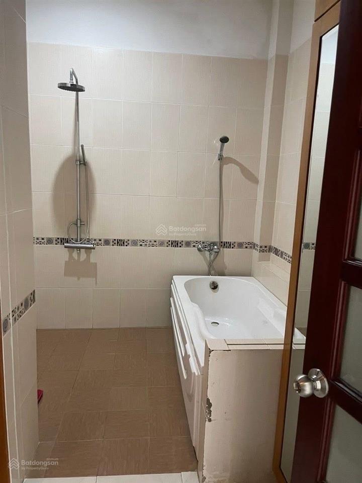 Sổ vay ngân hàng, hạ bán nhanh căn nhà kiên cố 4 tầng mặt tiền đường trần quý cáp
