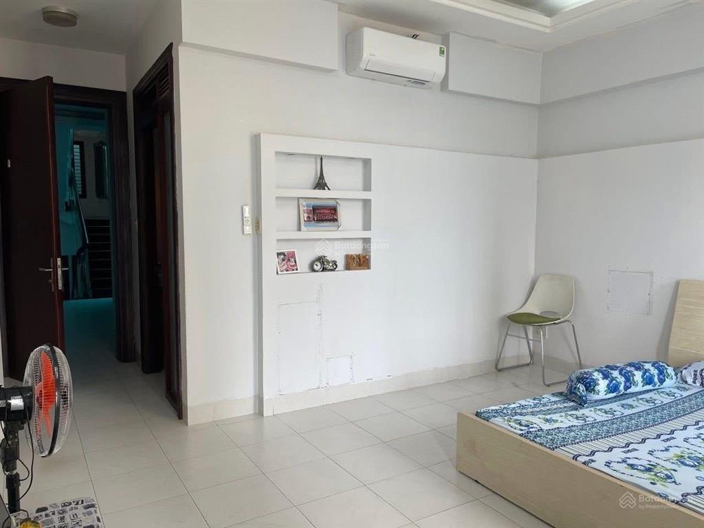 Sổ vay ngân hàng, hạ bán nhanh căn nhà kiên cố 4 tầng mặt tiền đường trần quý cáp