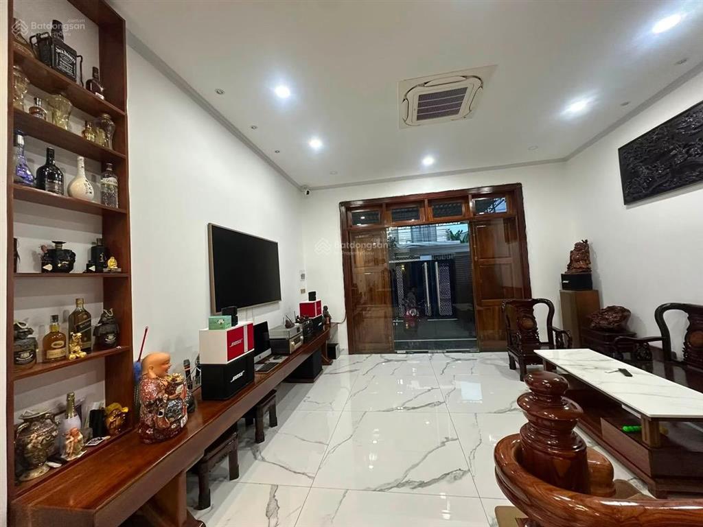 Bán nhà mới thiết kế sang trọng, nội thất cao cấp mặt tiền đường hương lộ ngọc hiệp  nha trang