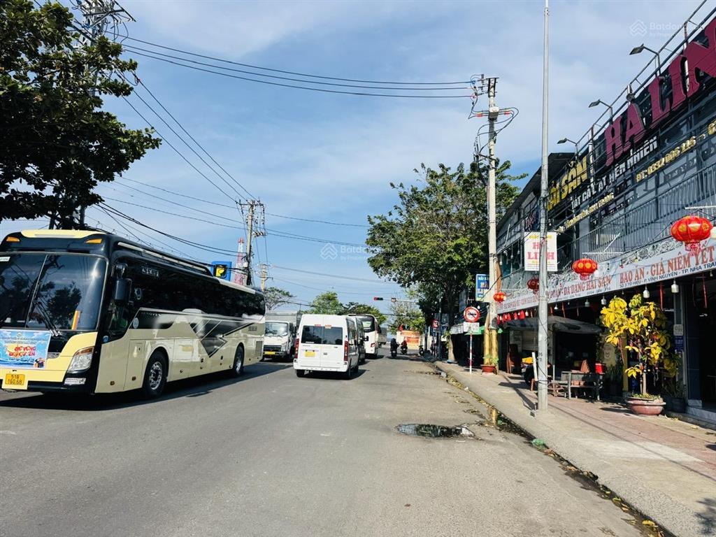 Bán đất sát biển trần phú  căn góc 2 mặt tiền đường tô hiệu gần bệnh viện quốc tế vinmec