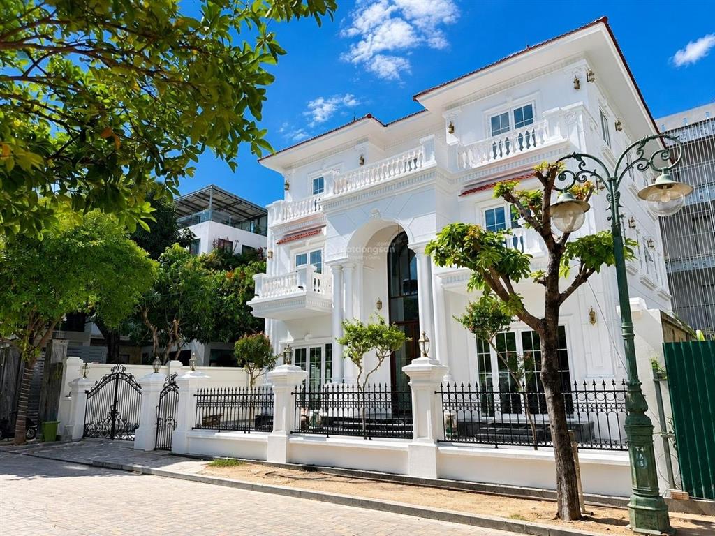 Chuyển nhượng căn biệt thự mới hoàn thiện sang trọng, đẳng cấp trong khu vip  vcn phước hải