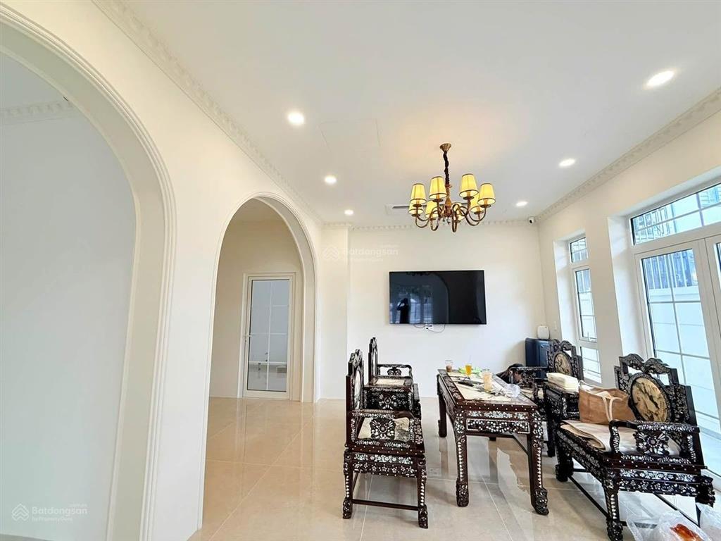 Chuyển nhượng căn biệt thự mới hoàn thiện sang trọng, đẳng cấp trong khu vip  vcn phước hải