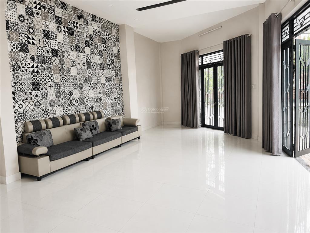 Căn góc đẹp kinh doanh được chỉ có 8.3 tỷ, đường rộng thông thoáng cách đường 23/10 chỉ có 200m