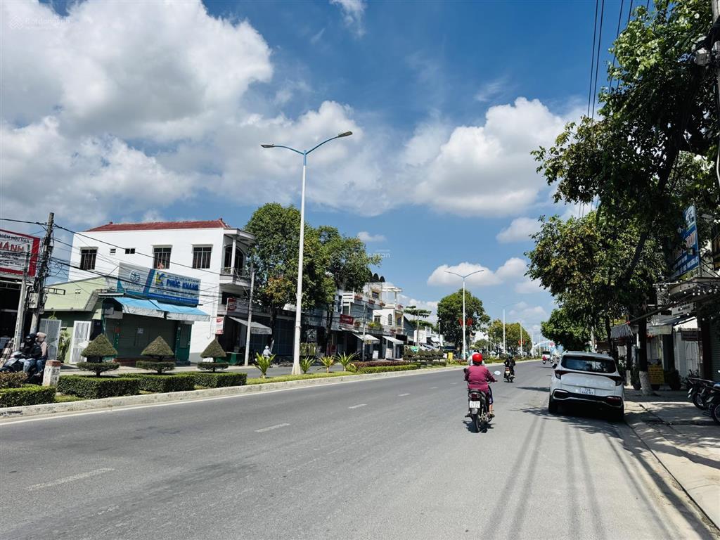 Hạ bao tốt cho khách mua đầu tư, mặt tiền đường 23/10 mà chỉ có 30tr/m2 có sẵn nhà cấp 4