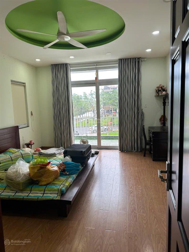 Cho thuê nhà căn góc 2 mặt tiền khu vcn phước hải view sông đường b8 (đường nguyễn thới bưng)