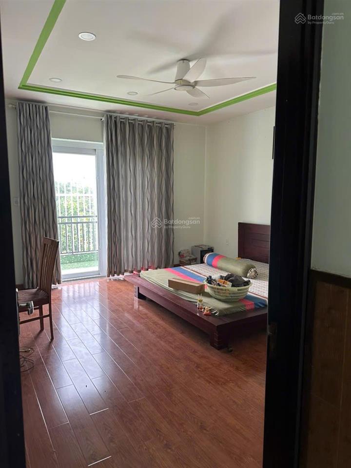 Cho thuê nhà căn góc 2 mặt tiền khu vcn phước hải view sông đường b8 (đường nguyễn thới bưng)