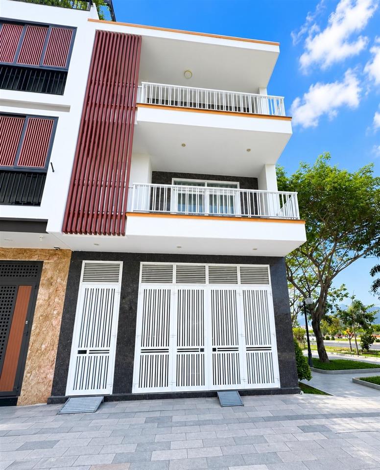 Cho thuê nhà căn góc 2 mặt tiền khu vcn phước hải view sông đường b8 (đường nguyễn thới bưng)