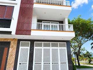Cho thuê nhà căn góc 2 mặt tiền khu vcn phước hải view sông đường b8 (đường nguyễn thới bưng)