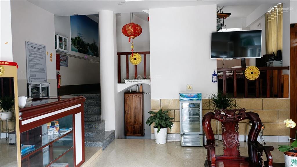 Bán căn nhà nghỉ cạnh biển mặt tiền đường thân nhân trung, phường bắc nha trang