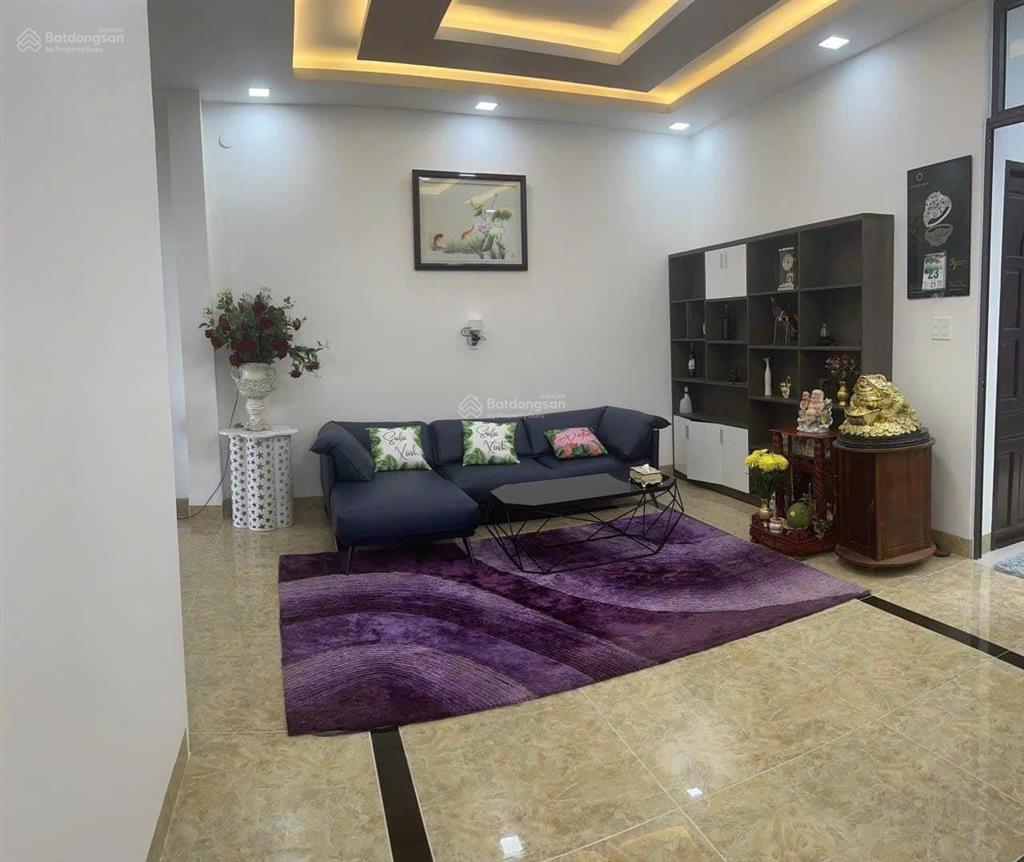 Bán nhà mới có thang máy giá chỉ xem giá đất, mặt tiền đường lớn kinh doanh, đường 2/4