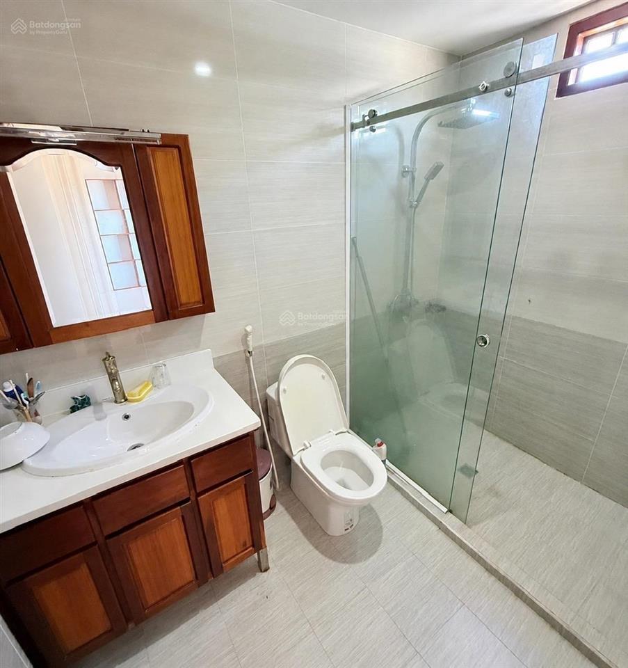 Khách mua đầu tư  e, bên cạnh chào bán 10 tỷ, căn này ra nhanh chỉ có 7.9 tỷ đơn giá rất tốt