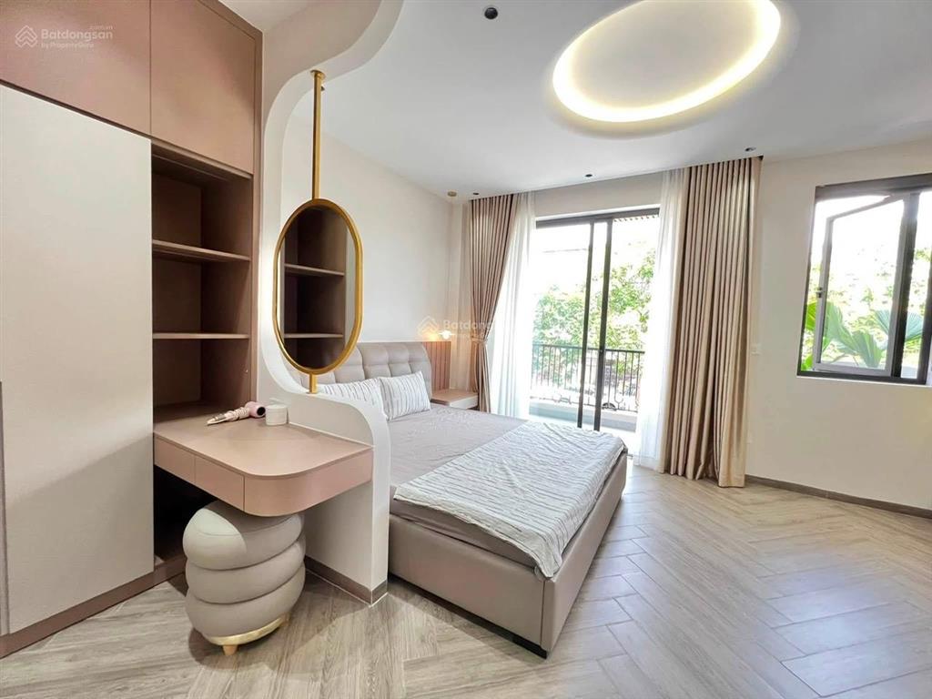 Bán căn nhà mới đầy đủ nội thất, sang trọng chỉ dọn vào ở, khu đô thị mỹ gia gói 5