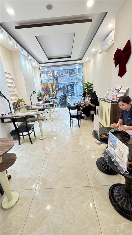 Bán căn nhà phố kinh doanh đường chính khu bàn cờ, mặt tiền đường hồng bàng đang có hđ thuê