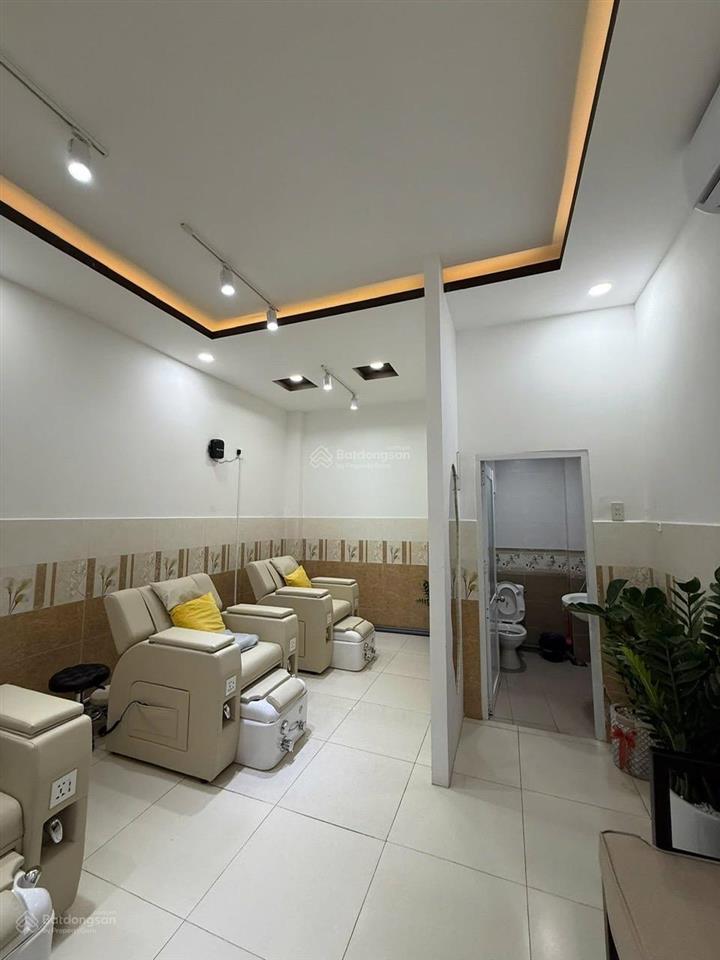 Bán căn nhà phố kinh doanh đường chính khu bàn cờ, mặt tiền đường hồng bàng đang có hđ thuê