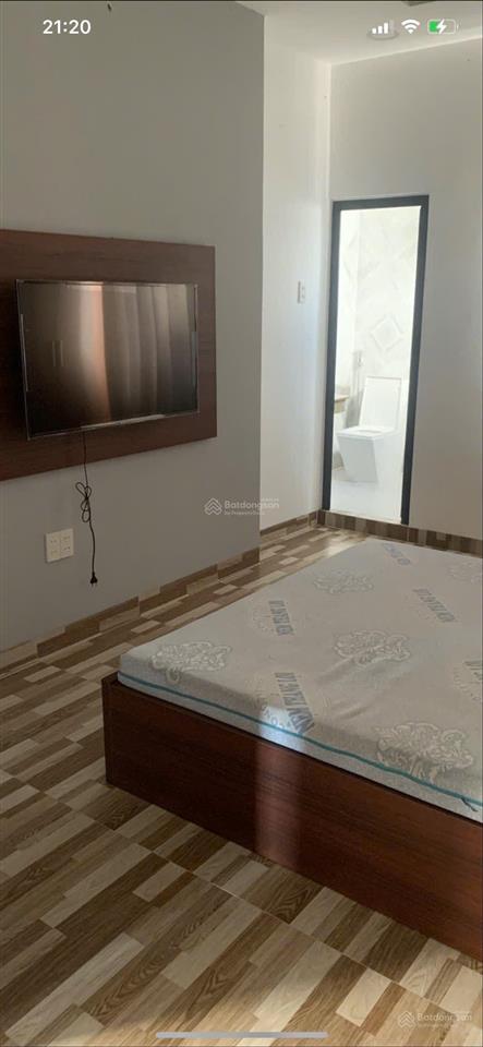 Đang cần nên muốn giải quyết nhanh căn nhà mặt tiền đường xóm chiếu nằm sau lưng vĩnh điềm trung