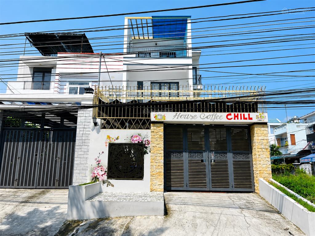 Đang cần nên muốn giải quyết nhanh căn nhà mặt tiền đường xóm chiếu nằm sau lưng vĩnh điềm trung