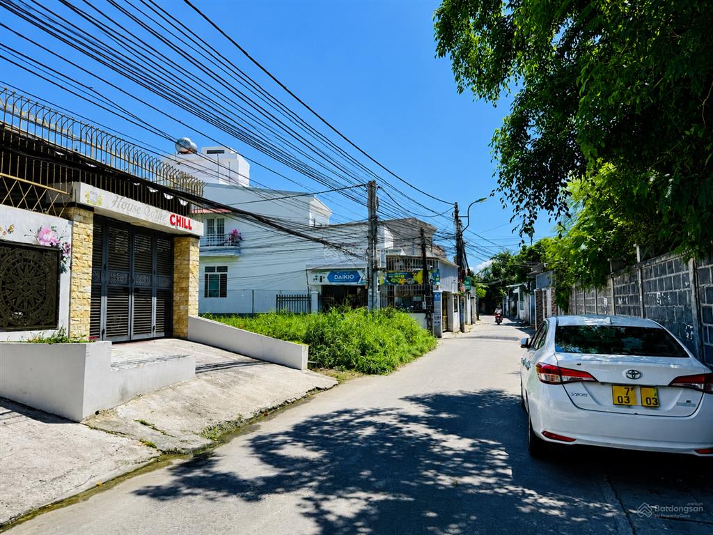 Đang cần nên muốn giải quyết nhanh căn nhà mặt tiền đường xóm chiếu nằm sau lưng vĩnh điềm trung