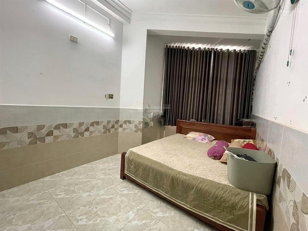 Bán căn nhà mặt tiền đường lớn kinh doanh đang cho thuê có dòng tiền, mặt tiền đường 2/4