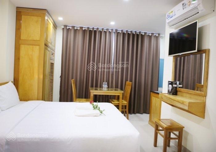 Bán khách sạn đang cho thuê có dòng tiền 80tr/tháng, cách biển chỉ 600m, hẻm ô tô thông