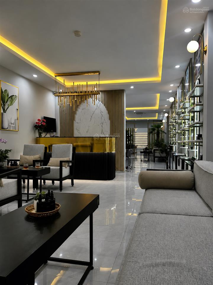 Chính chủ bán nhà khu bàn cờ tập trung khách du lịch, nằm cách đường minh khai chỉ có vài bước chân