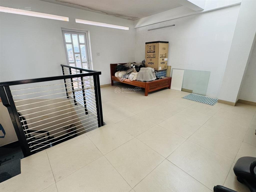 Hạ 11,5 tỷ chỉ còn 10 tỷ ra lộc, căn nhà đang có dòng tiền cho thuê, đường b1 vĩnh điềm trung