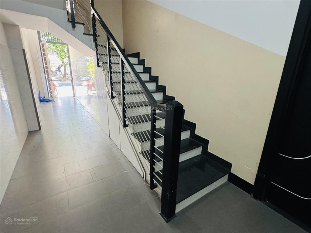 Hạ 11,5 tỷ chỉ còn 10 tỷ ra lộc, căn nhà đang có dòng tiền cho thuê, đường b1 vĩnh điềm trung