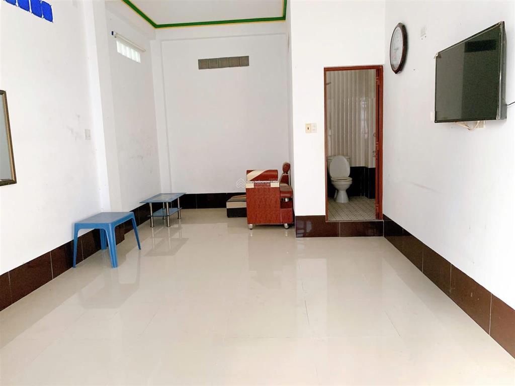 Bán gấp hạ hẳn 7 tỷ, khách sạn mặt tiền đường lý nam đế ngay chợ bình tân (22 tỷ chỉ còn 15 tỷ)
