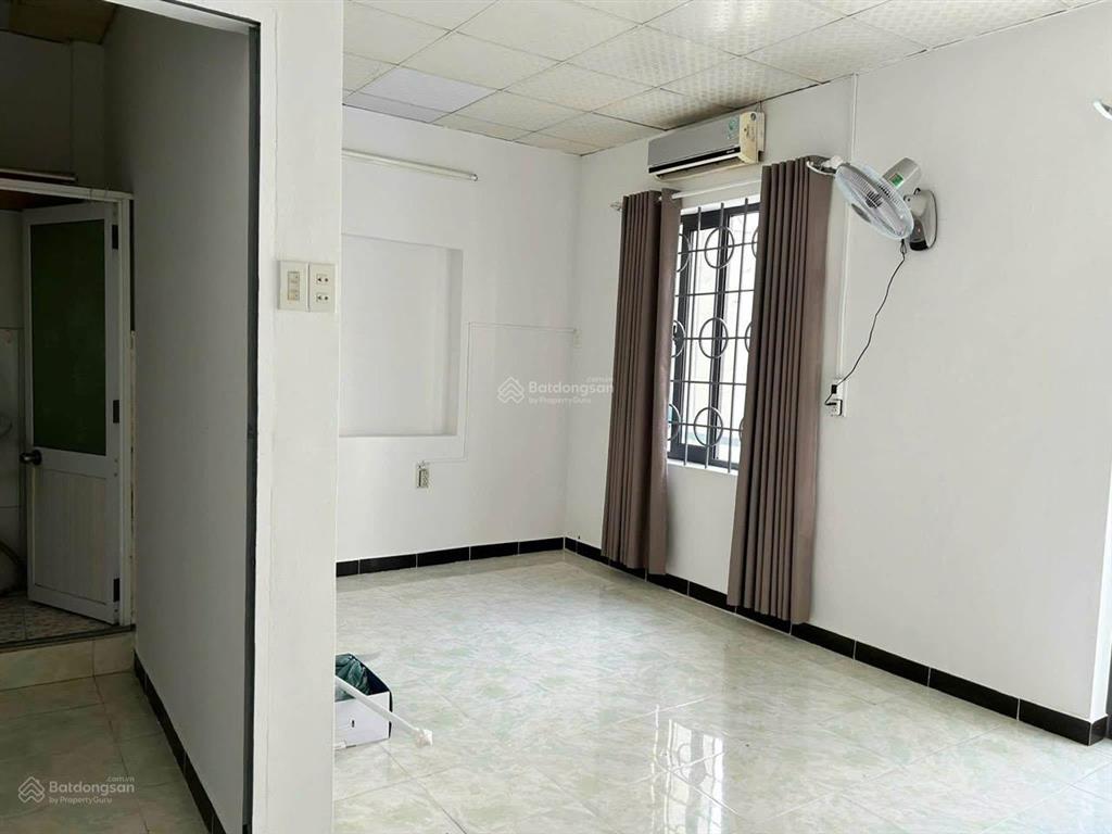 Bán căn nhà hẻm ô tô thông thoáng chỉ có 2 tỷ 450tr, nằm trong khu at vĩnh hải gần bến xe phía bắc