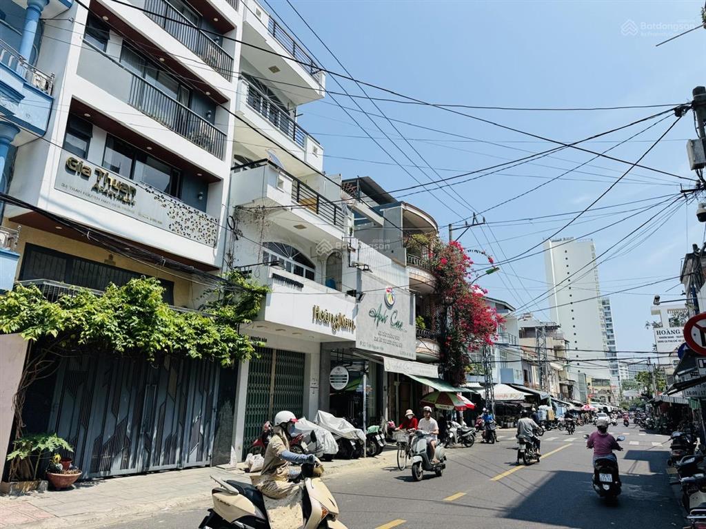 Bán căn nhà phố thiết kế căn hộ kinh doanh, nằm trong trung tâm bàn cờ khu phố du lịch