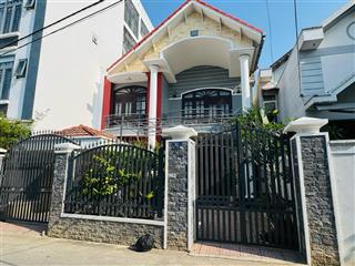 Bán nhà mới diện tích đất gần 200m2 rộng rãi, sân đậu oto, hẻm oto cầu dứa phú nông
