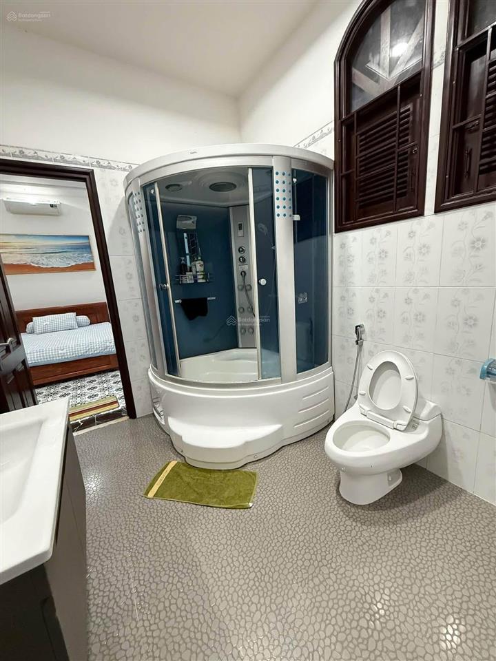 Bán nhà mới diện tích đất gần 200m2 rộng rãi, sân đậu oto, hẻm oto cầu dứa phú nông