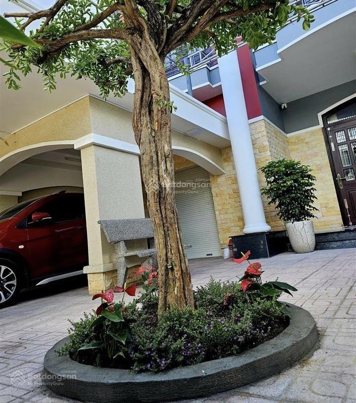 Bán nhà mới diện tích đất gần 200m2 rộng rãi, sân đậu oto, hẻm oto cầu dứa phú nông
