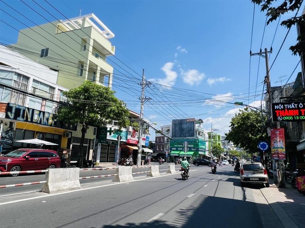 Cho thuê mặt bằng lớn rộng rãi gần 1500m2 đường chính lê hồng phong ngay trung tâm tp. nha trang