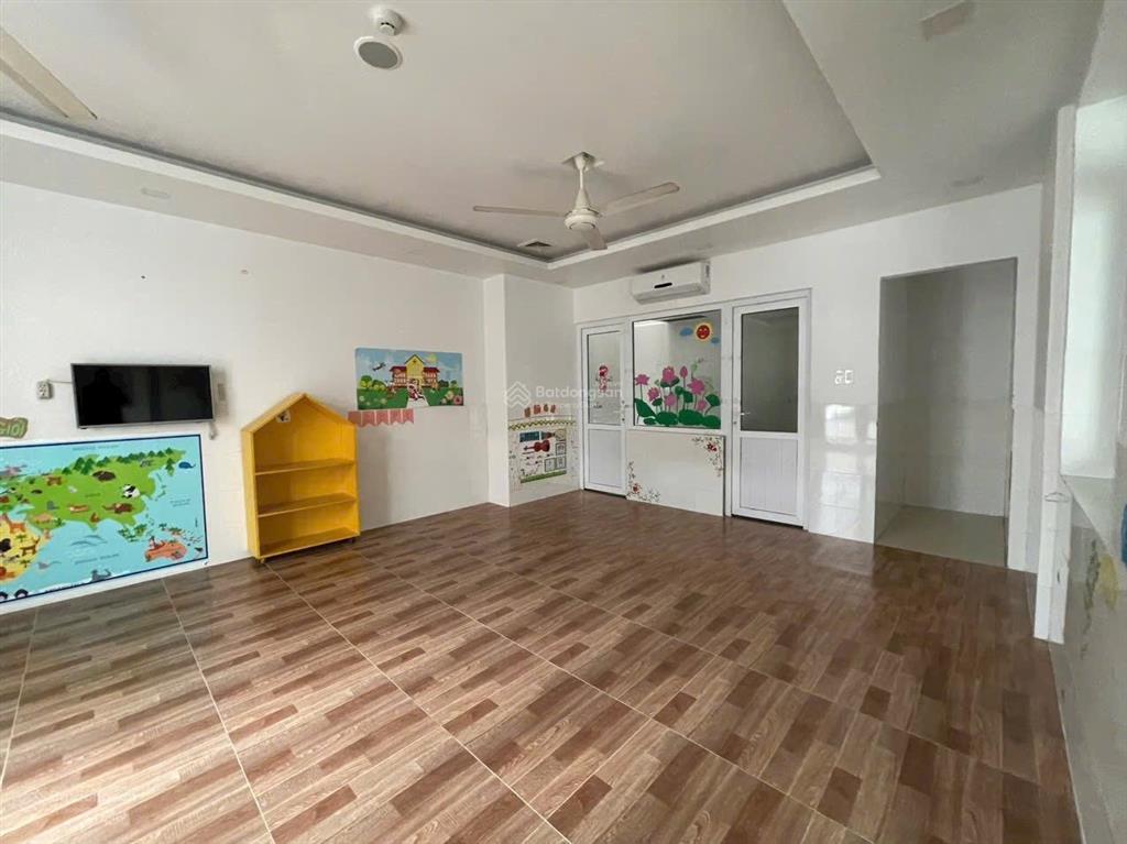 Bán tòa nhà diện tích sàn rộng, mặt tiền đường khu đô thị vcn phước hải