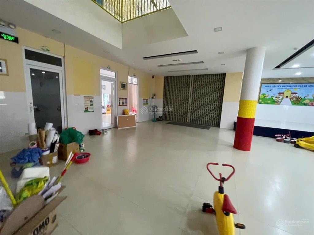 Bán tòa nhà diện tích sàn rộng, mặt tiền đường khu đô thị vcn phước hải