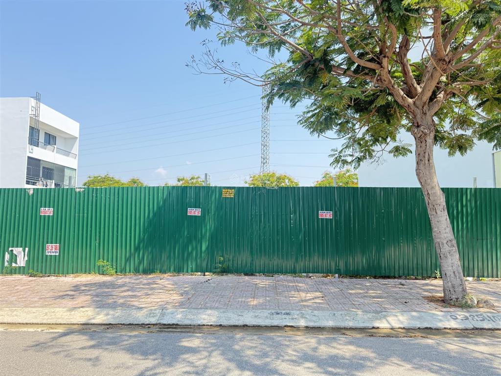 Vị trí đẹp, giá đầu tư, sở hữu ngay lô liền kề 120m2 đối diện lock bt, đường số 5 hướng đn sạch đep