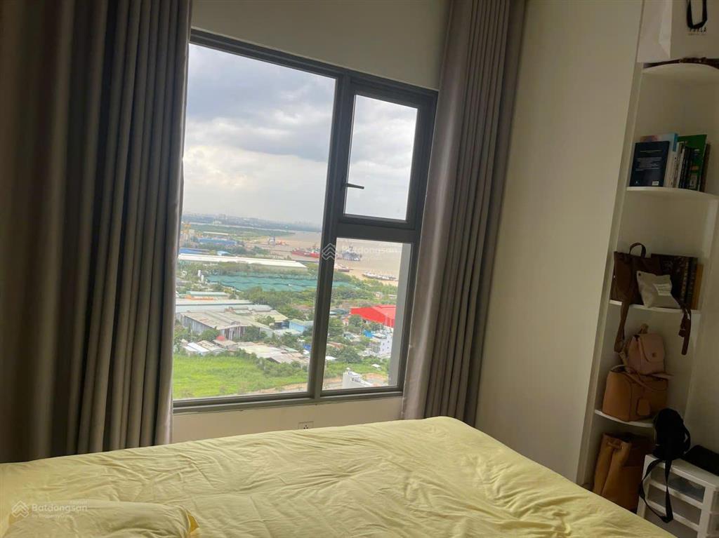 Chính chủ bán gấp 58m2 full nt tầng cao view sông 4 tỉ thương lượng.  0938 793 *** xem nhà