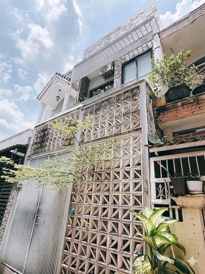 P. tân quy kế lotte  3 tầng  4x14,5m  hẻm oto nhỏ  chỉ 7,99 tỷ hỗ trợ vay. lah 0938 793 ***